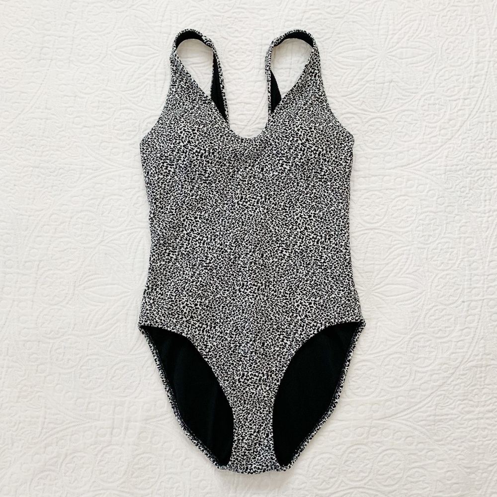 Athleta Seychelles Jacquard Textured One Piece Swimsuit, Black‎ / White